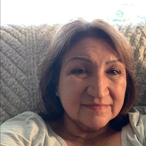 Meet your Posher, Debra